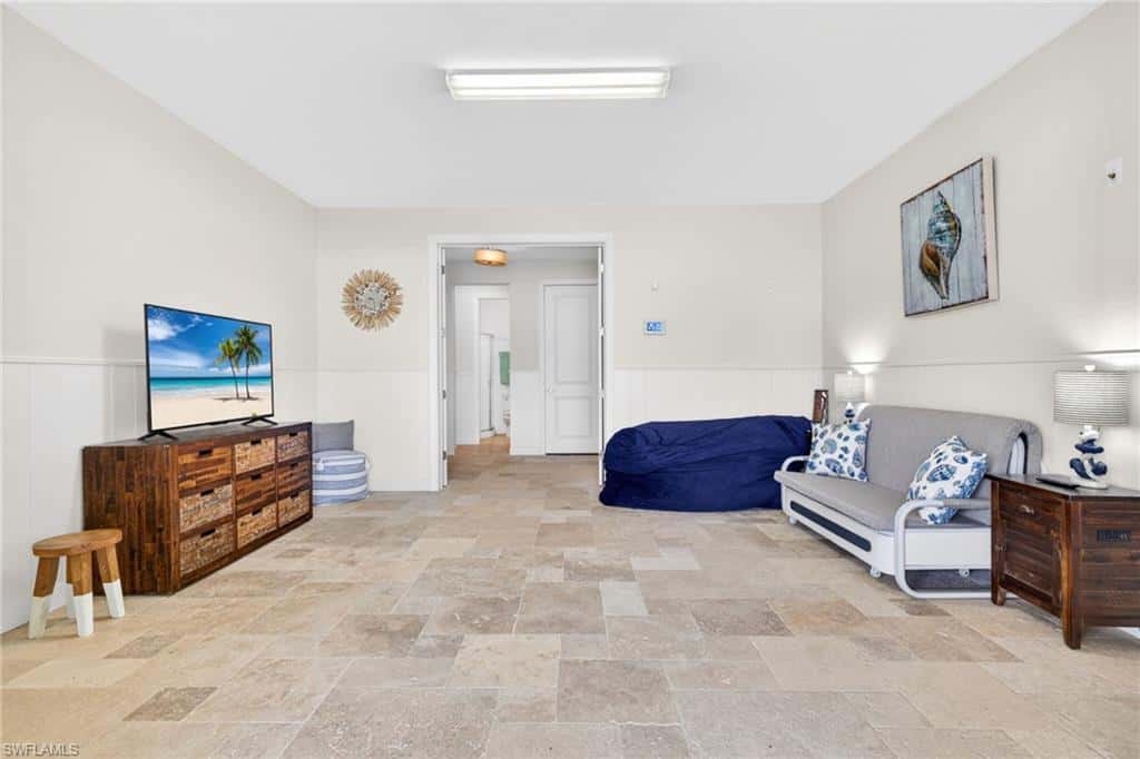 243 Driftwood Ln, Fort Myers Beach, photo 23