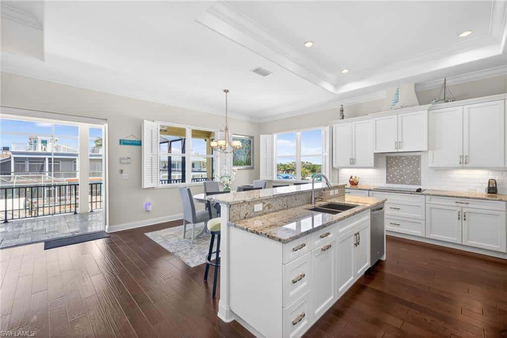 243 Driftwood Ln, Fort Myers Beach, photo 7