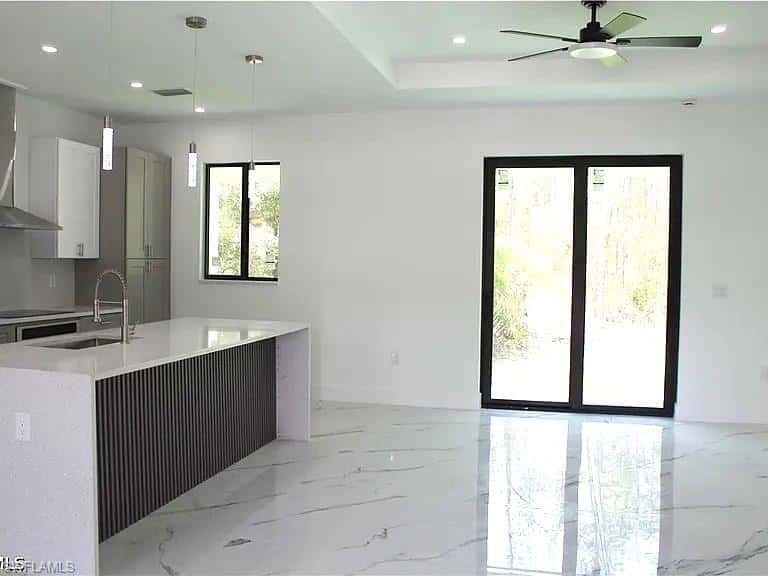 2504 2nd St, Lehigh Acres, photo 4