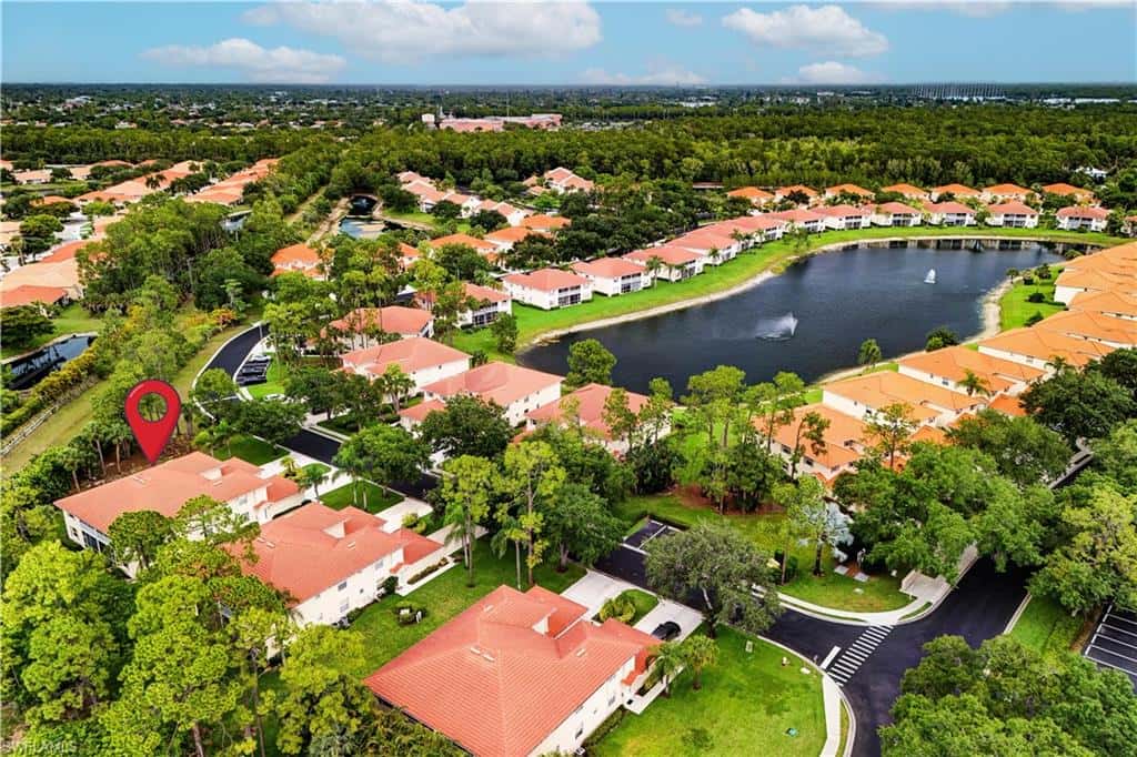 509 Robin Hood Cir #202, Naples, photo 4