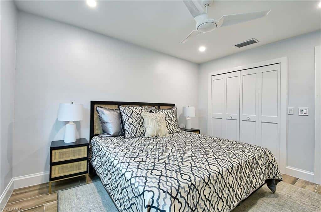 2100 Gulf Shore Blvd #107, Naples, photo 22