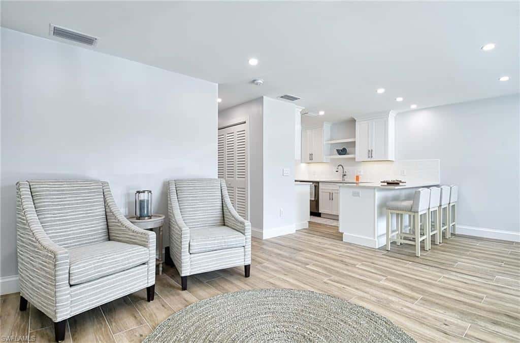 2100 Gulf Shore Blvd #107, Naples, photo 9