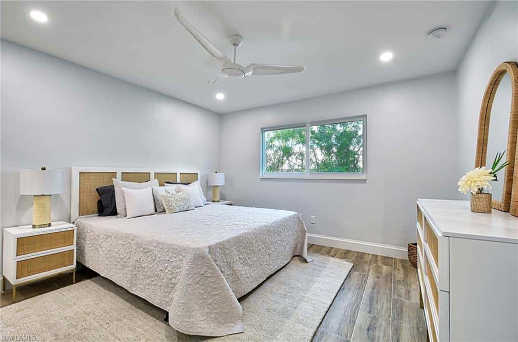 2100 Gulf Shore Blvd #107, Naples, photo 18