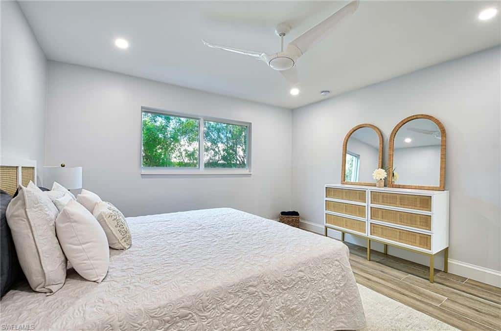 2100 Gulf Shore Blvd #107, Naples, photo 19
