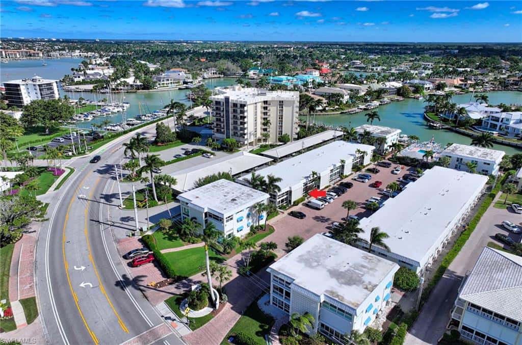 2100 Gulf Shore Blvd #107, Naples, photo 29