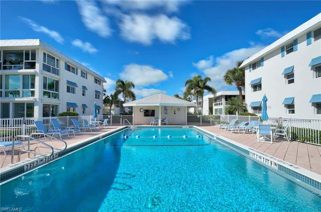 2100 Gulf Shore Blvd #107, Naples, photo 4