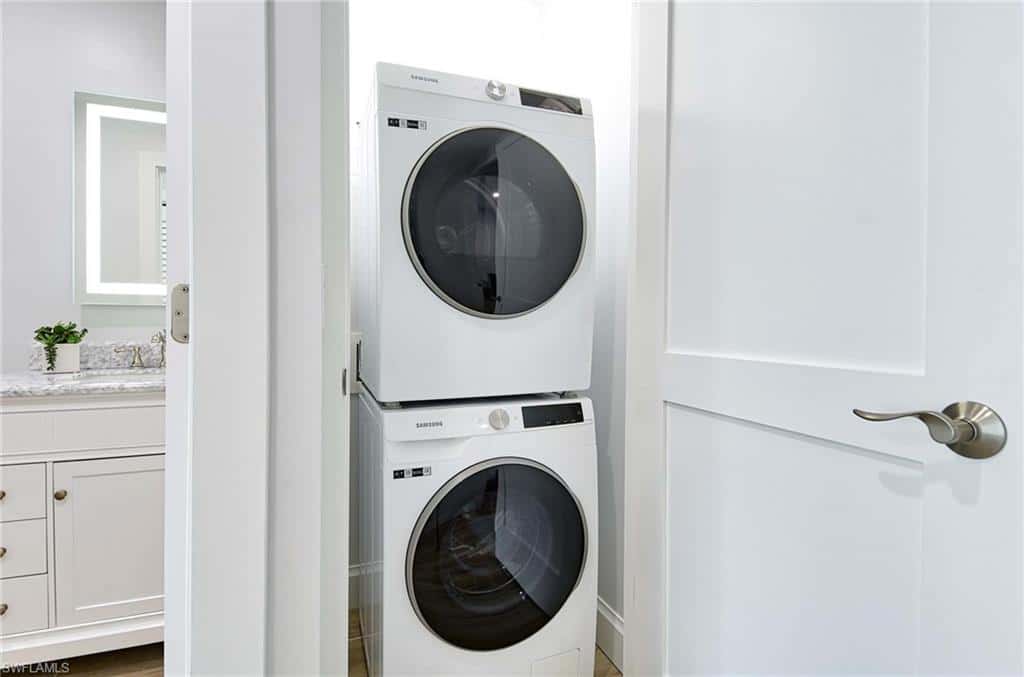 2100 Gulf Shore Blvd #107, Naples, photo 25
