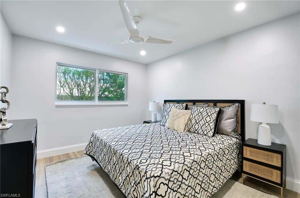 2100 Gulf Shore Blvd #107, Naples, photo 21