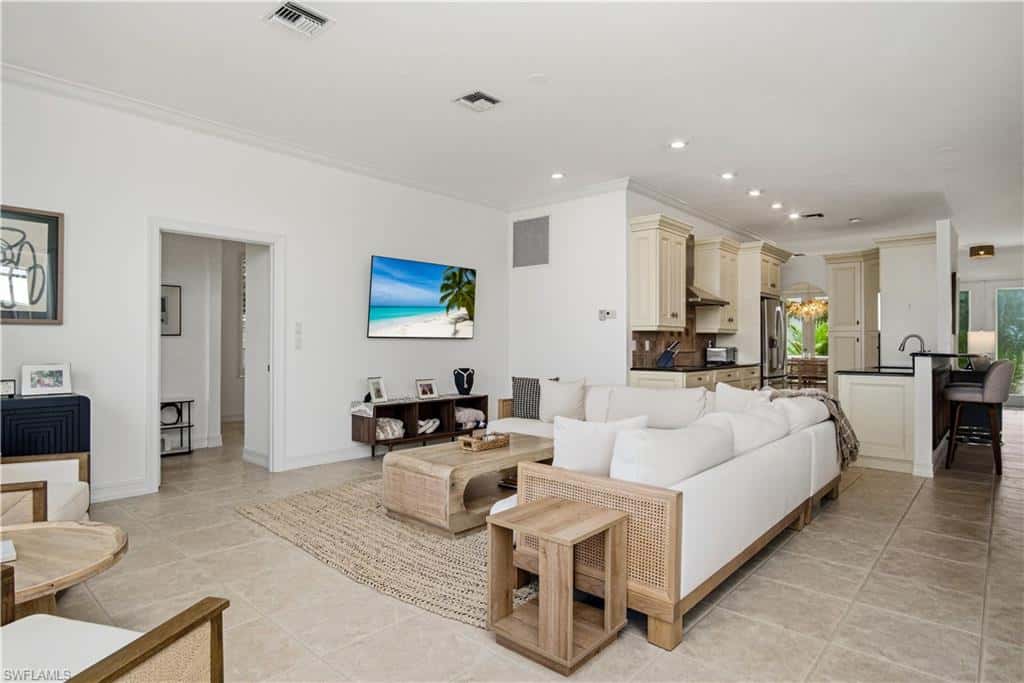 201 San Mateo Dr, Bonita Springs, photo 11