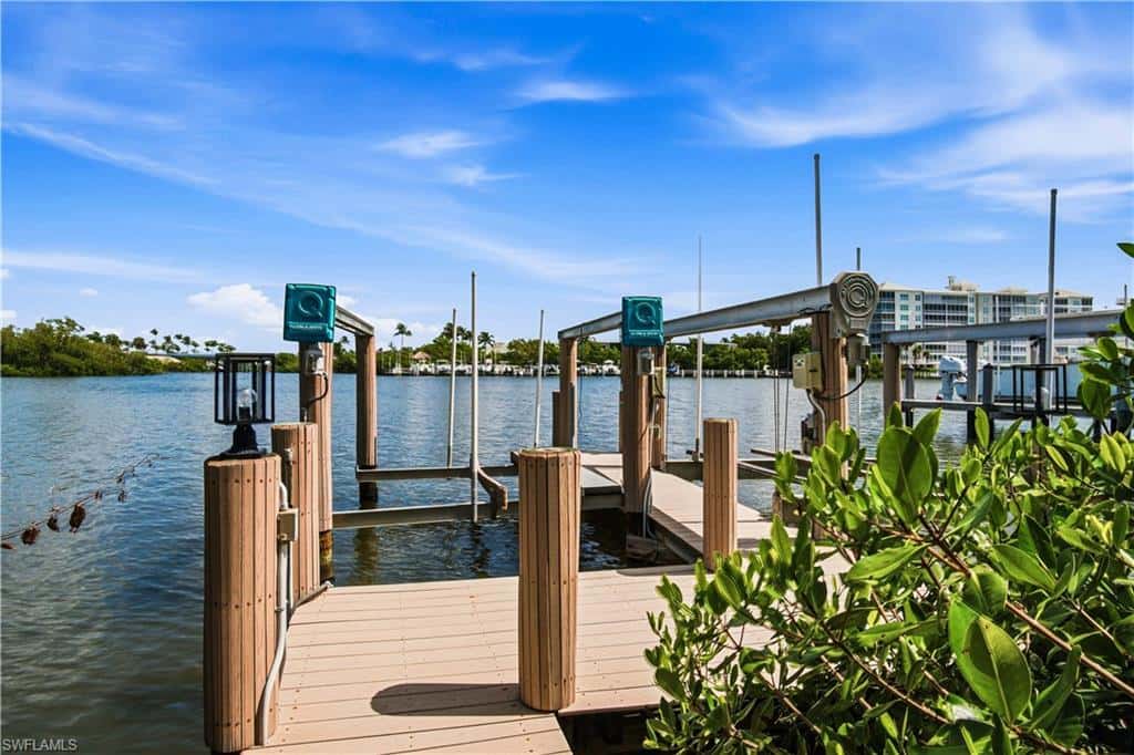 201 San Mateo Dr, Bonita Springs, photo 4