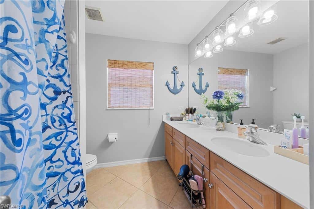 8364 Laurel Lakes Blvd, Naples, photo 36