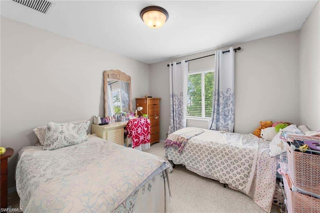 8364 Laurel Lakes Blvd, Naples, photo 32