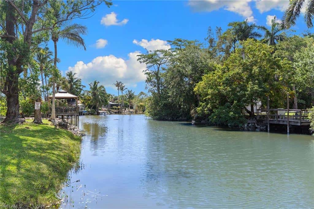 61 Constitution Dr, Naples, photo 40