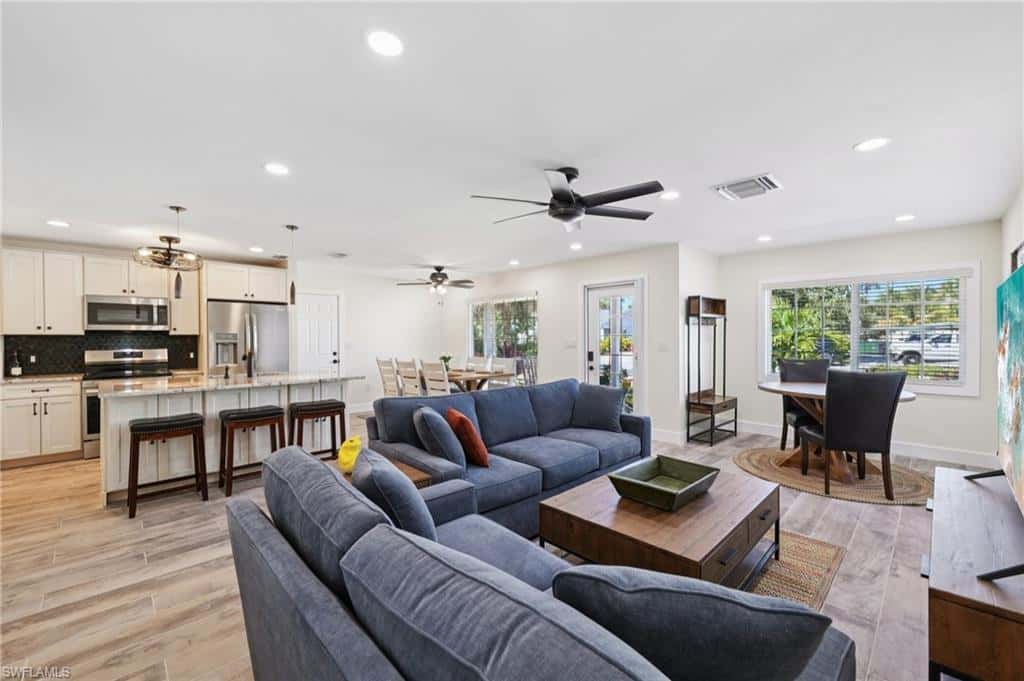 210 Hibiscus Dr, Fort Myers Beach, photo 7
