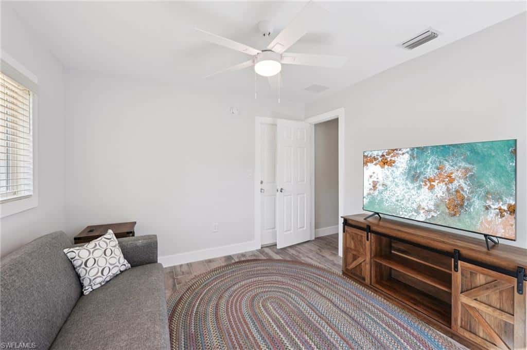 210 Hibiscus Dr, Fort Myers Beach, photo 28