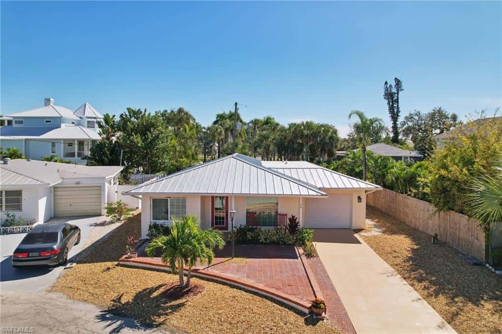210 Hibiscus Dr, Fort Myers Beach, photo 31