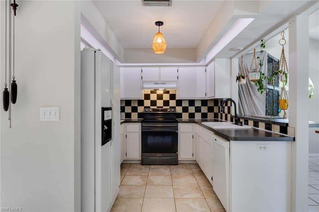 17298 Knight Dr, Fort Myers, photo 11