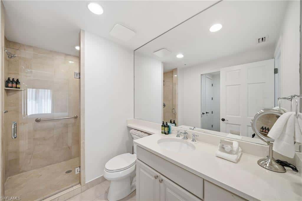 221 9th St #206, Naples, photo 17