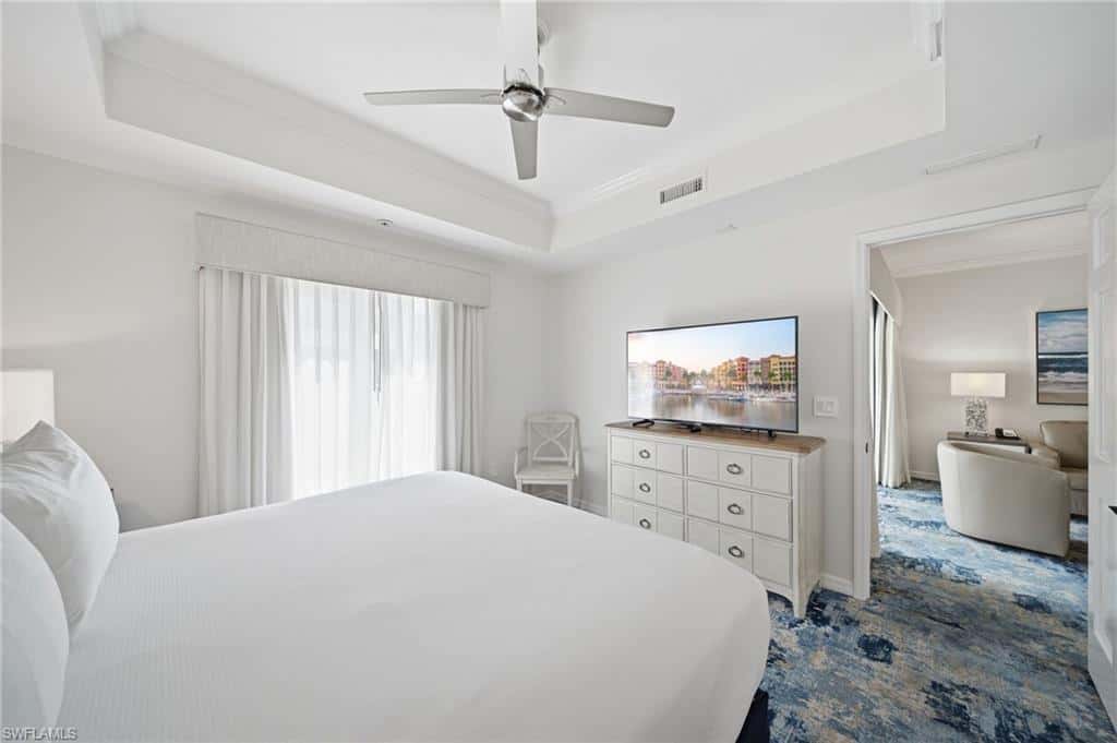 221 9th St #206, Naples, photo 16
