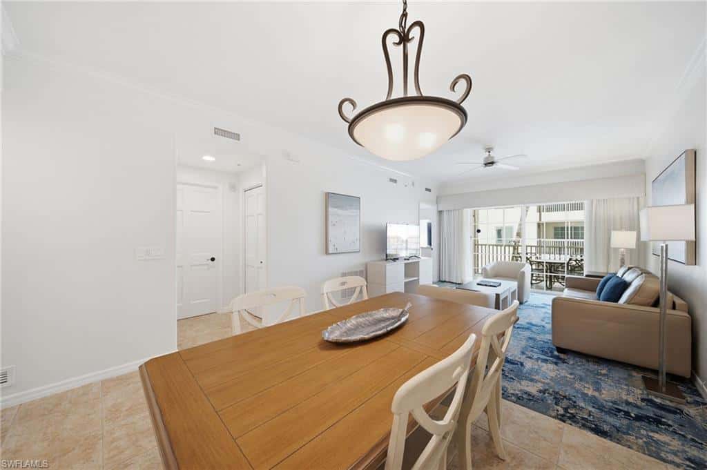221 9th St #206, Naples, photo 11
