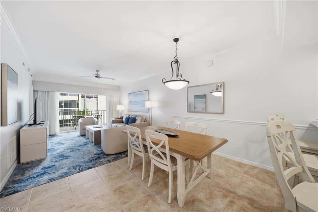 221 9th St #206, Naples, photo 8