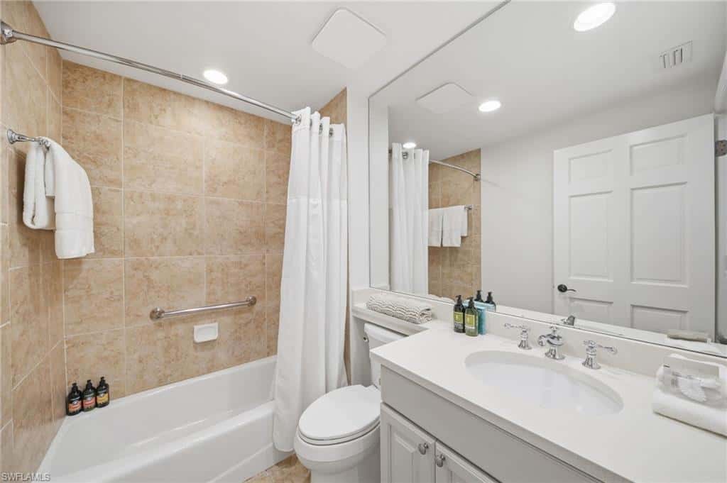221 9th St #206, Naples, photo 21