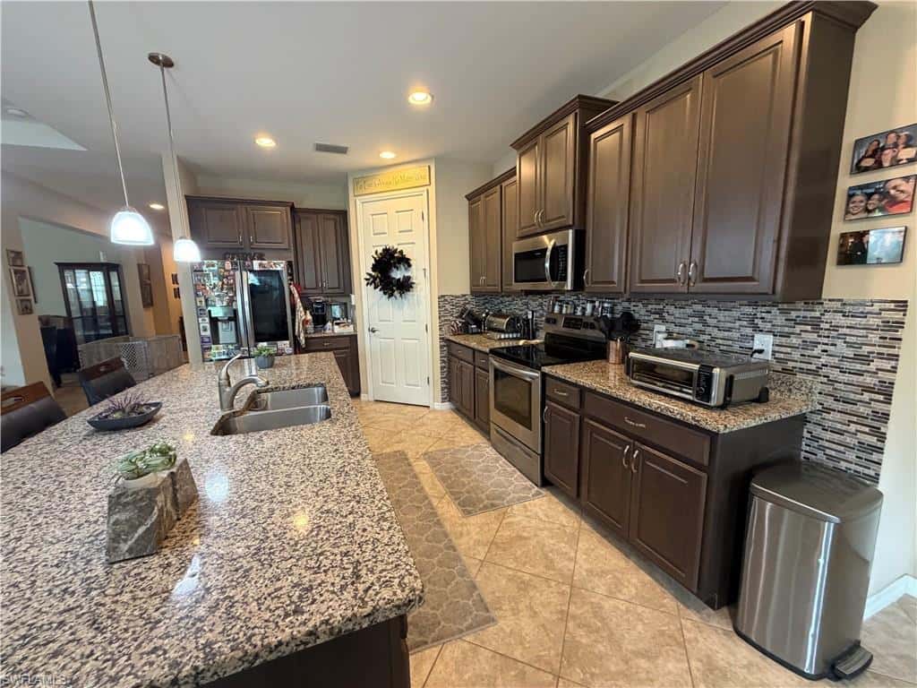 3115 Amadora Cir, Cape Coral, photo 14