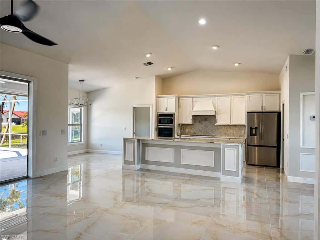 1118 16th Ter, Cape Coral, photo 5