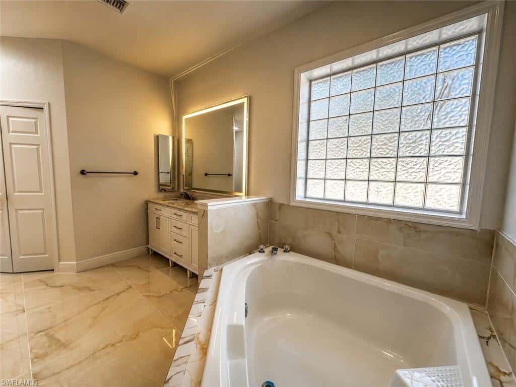 1118 16th Ter, Cape Coral, photo 19