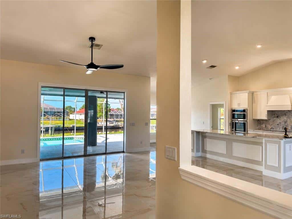 1118 16th Ter, Cape Coral, photo 4