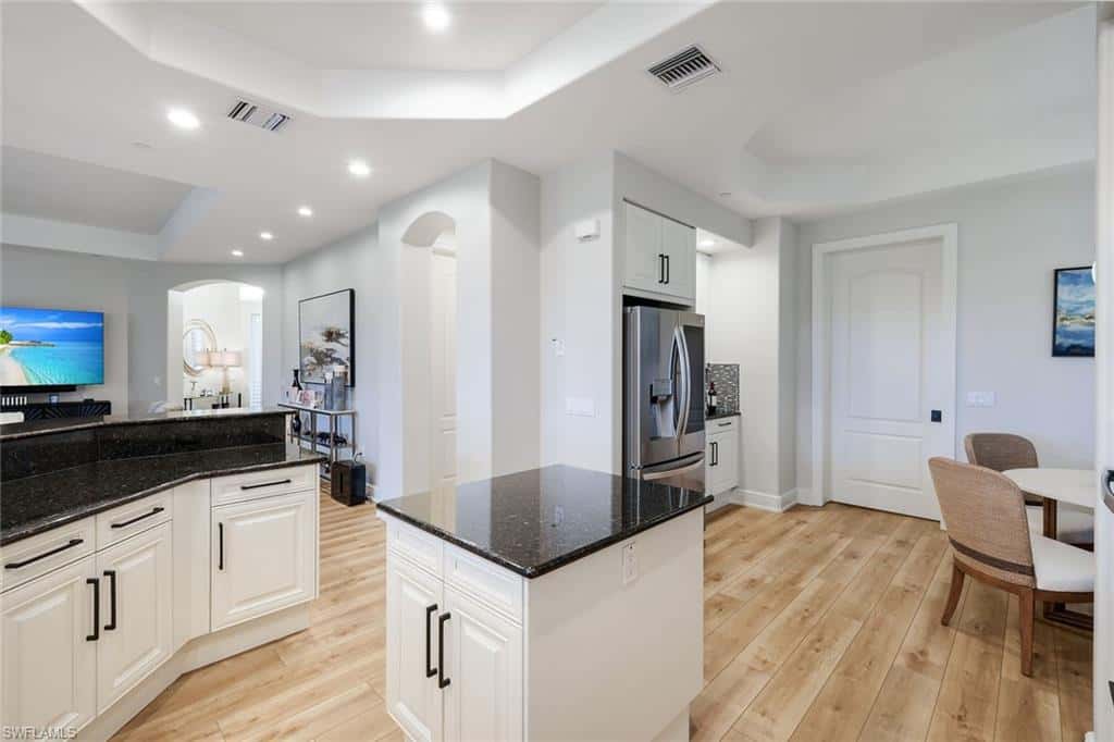 588 Avellino Isles Cir #20101, Naples, photo 10