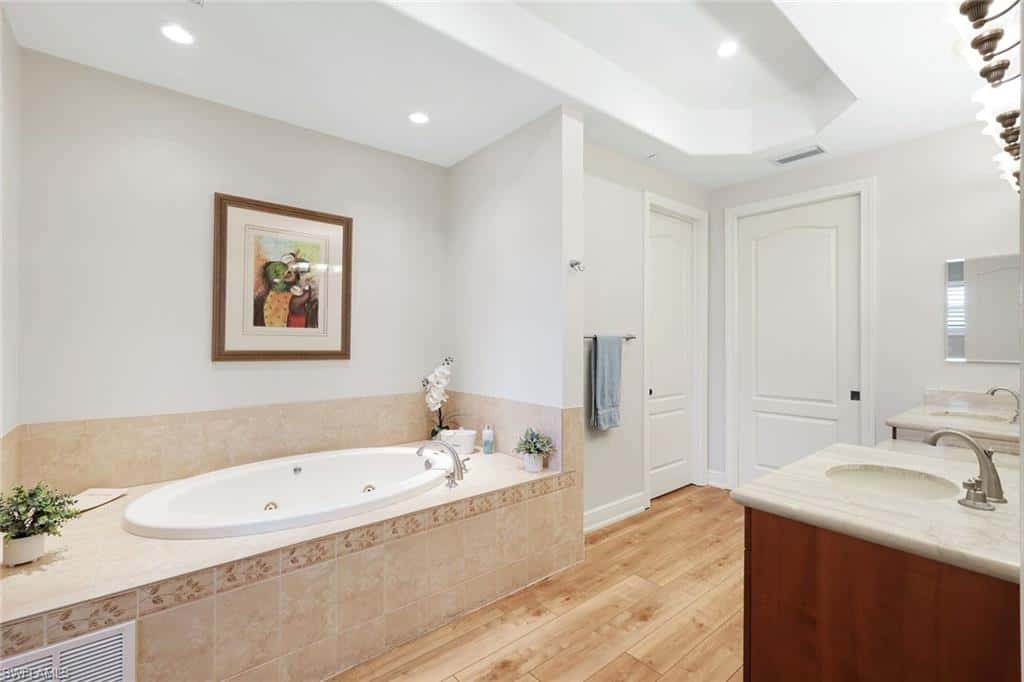 588 Avellino Isles Cir #20101, Naples, photo 20