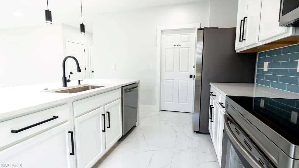 509 27th Ter, Cape Coral, photo 13