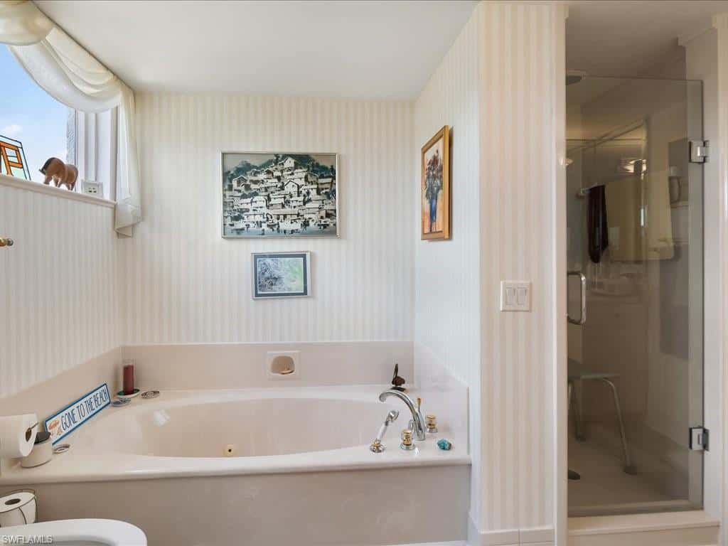 6075 Pelican Bay Blvd #506, Naples, photo 18
