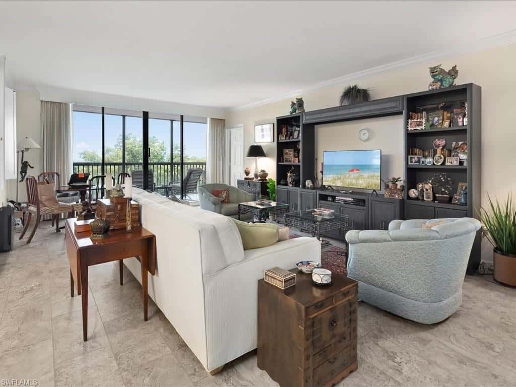 6075 Pelican Bay Blvd #506, Naples, photo 4