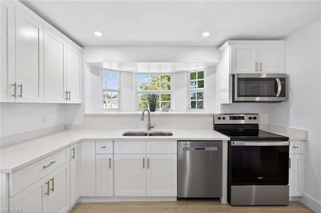 713 Durion Ct, Sanibel, photo 9