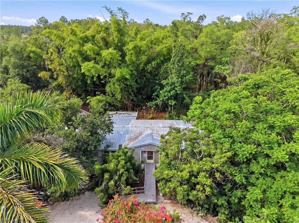 22690 Mulholland Dr, Fort Myers, photo 4