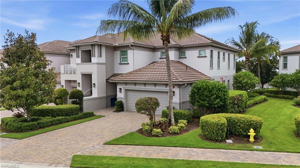 8066 Signature Club Cir #102, Naples, photo 4