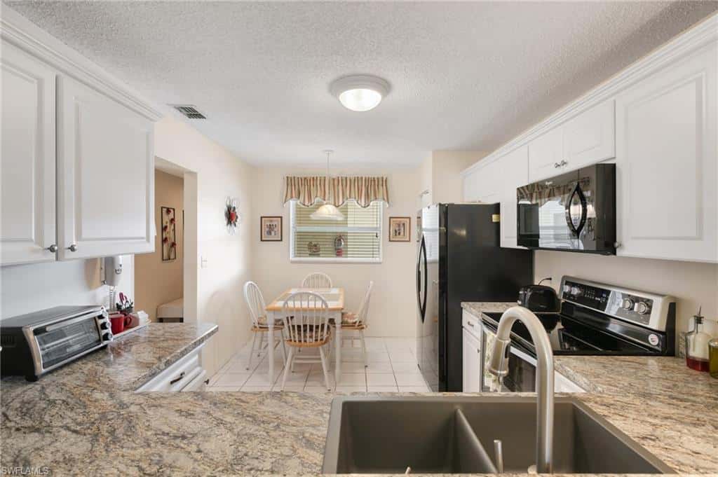685 Squire Cir #204, Naples, photo 9