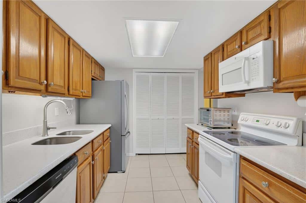 3044 Kings Lake Blvd #7568, Naples, photo 10