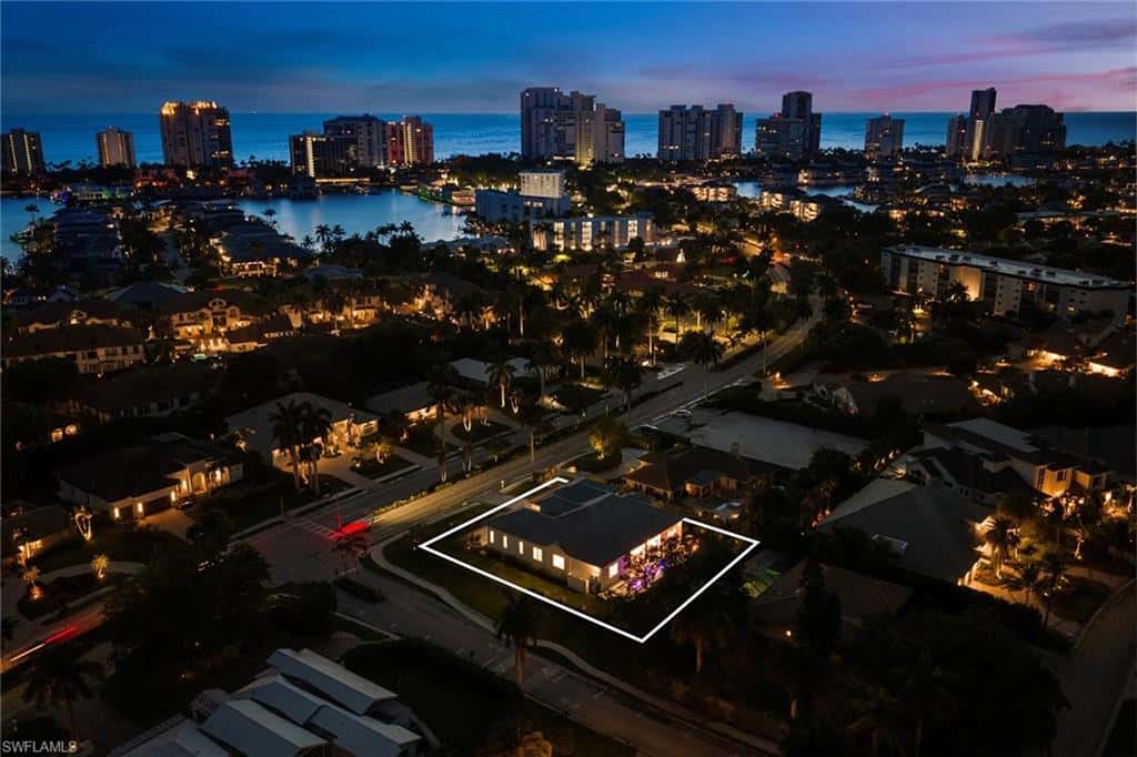 623 Park Shore Dr, Naples, photo 41