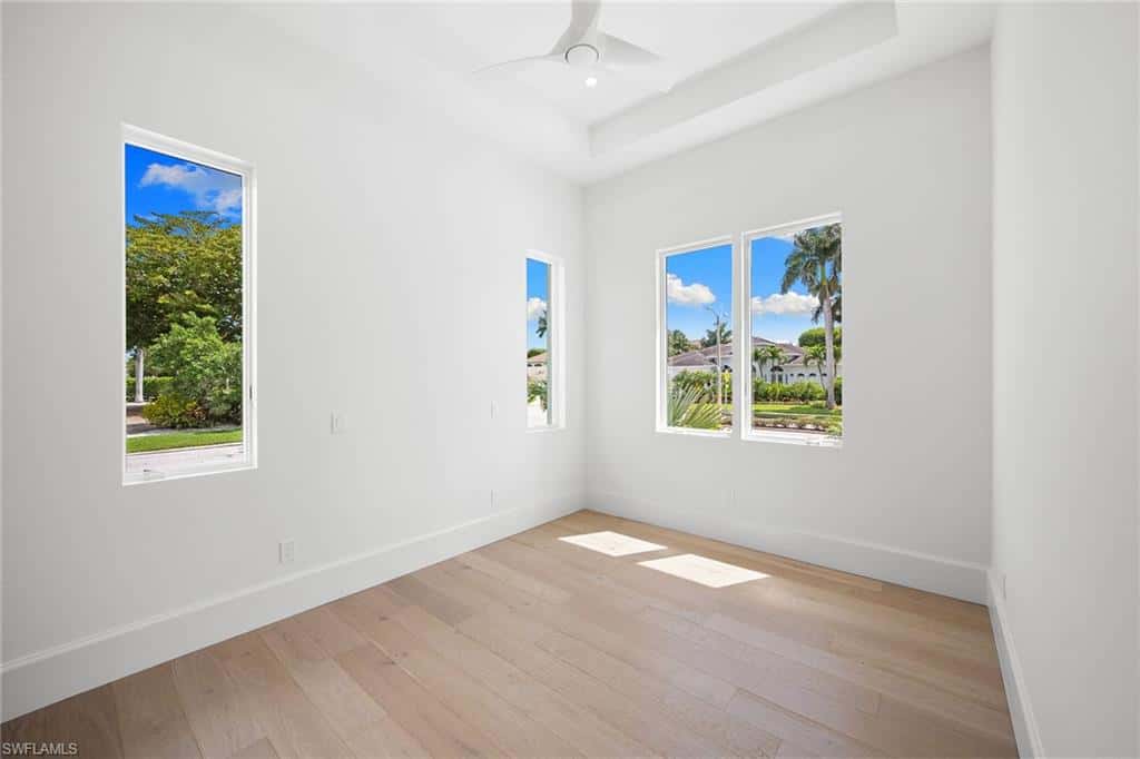 623 Park Shore Dr, Naples, photo 32
