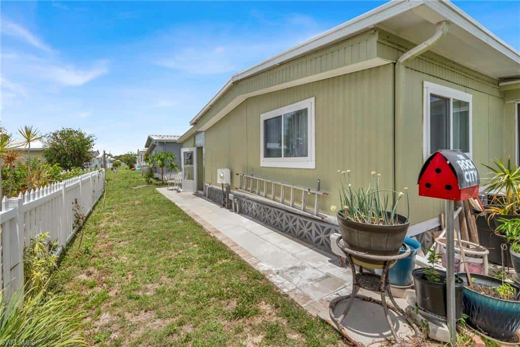 26049 Princess Ln, Bonita Springs, photo 4