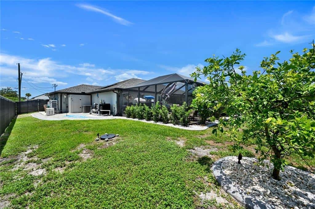 1811 3rd Ter, Cape Coral, photo 35