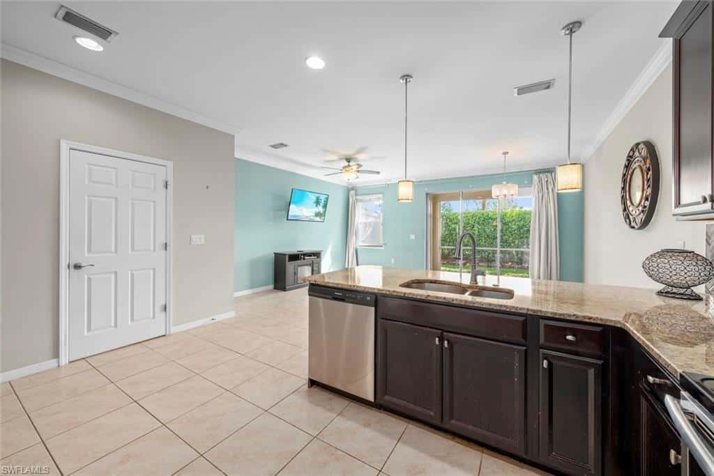 10864 Alvara Way, Bonita Springs, photo 7
