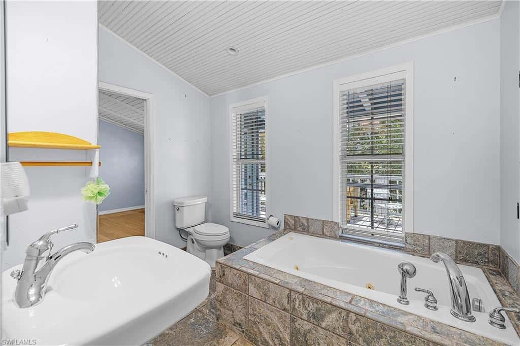 10545 Habitat Trl, Bokeelia, photo 14