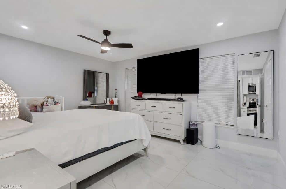 2025 49th Ter, Naples, photo 13