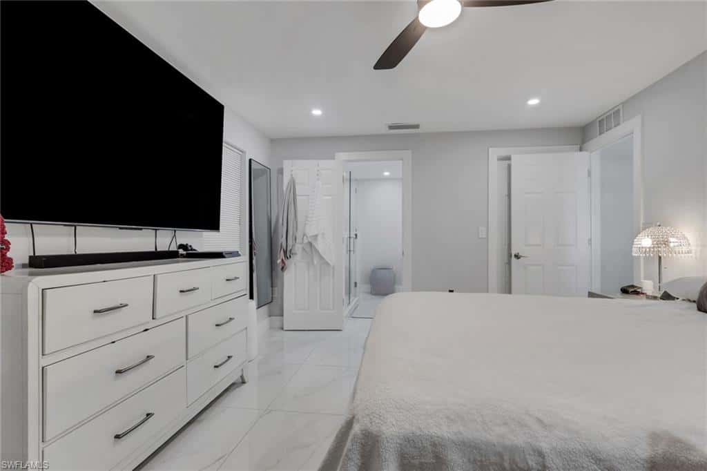 2025 49th Ter, Naples, photo 16