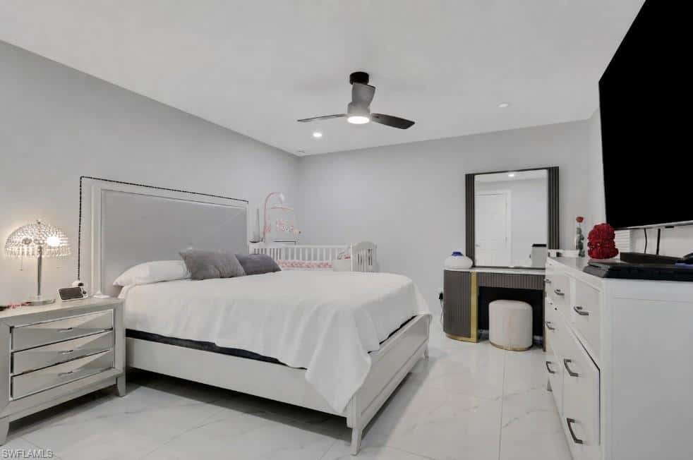 2025 49th Ter, Naples, photo 12