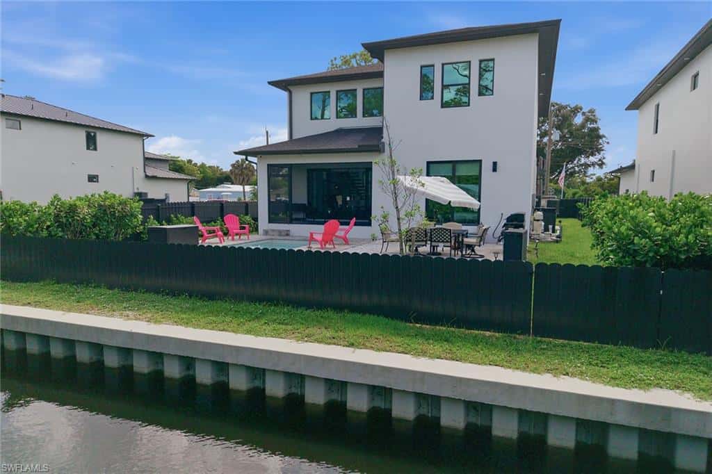 3384 Canal St, Naples, photo 44